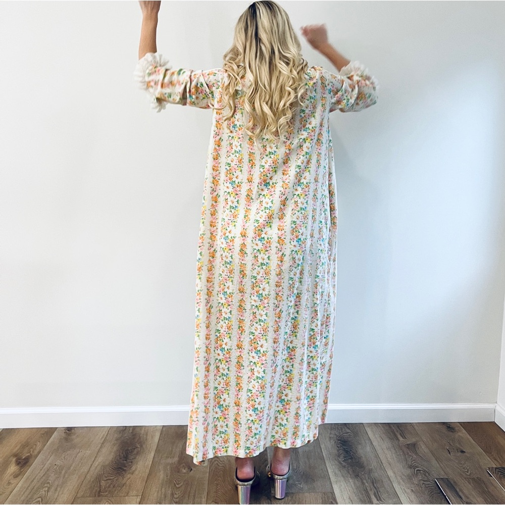 VTG Floral Housecoat Duster Robe - Picture 13 of 16